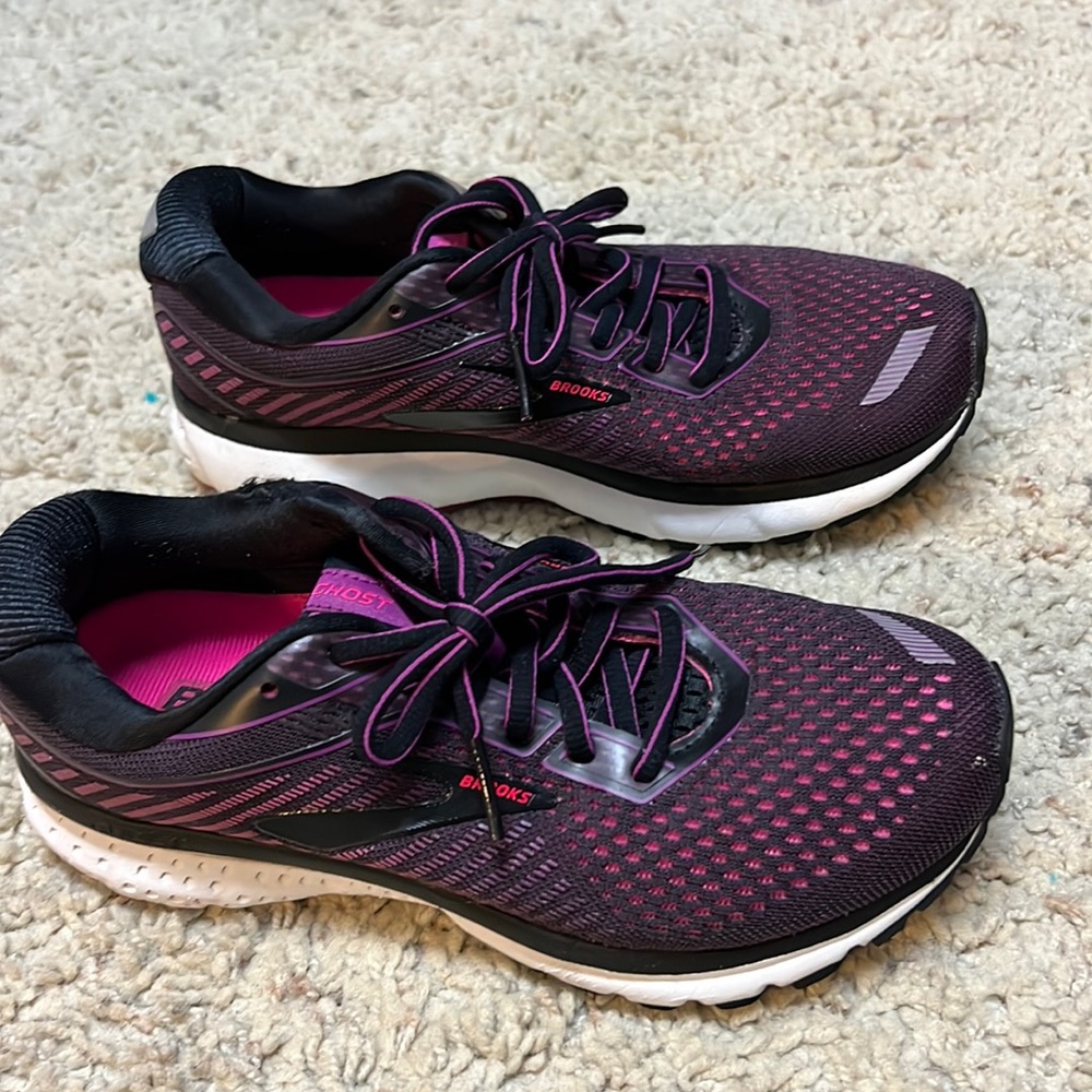 Brooks Ghost 12 Women’s Size 6 Wide